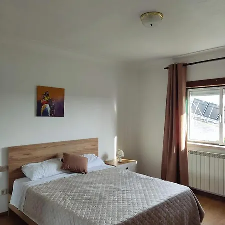 Casa Sossegada Na Batalha